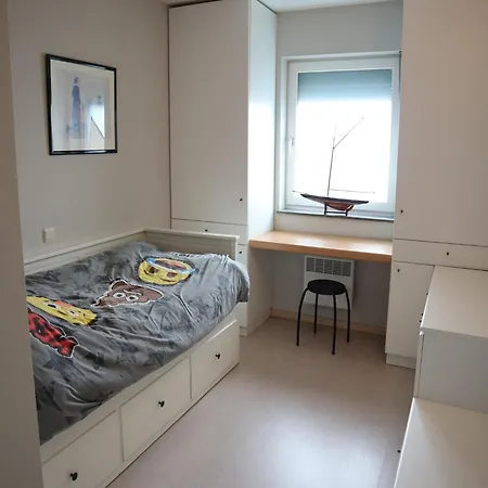 In Near Sandy Shores * Nieuwpoort