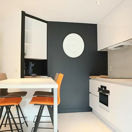 In Near Sandy Shores Apartment *